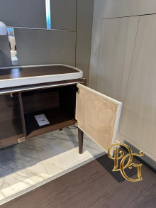 консоль showroom