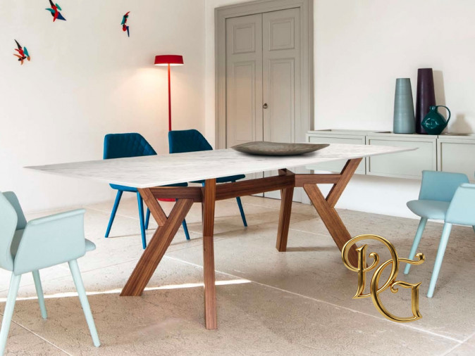 Стол обеденный Trigono