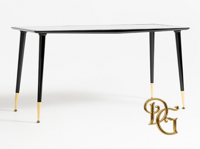 Стол письменный Portrait