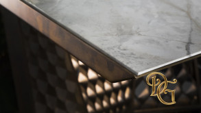 Стол обеденный Stealth