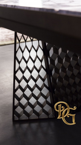 Стол обеденный Stealth