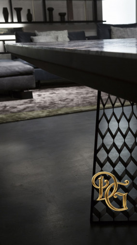 Стол обеденный Stealth