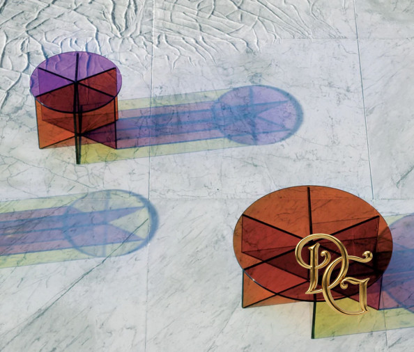 Столик журнальный XXX01