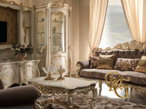 Витрина Monnalisa