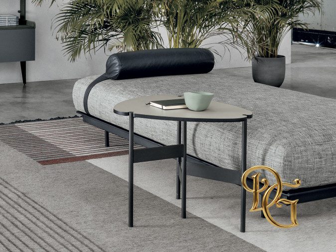 Столик журнальный Plectrum