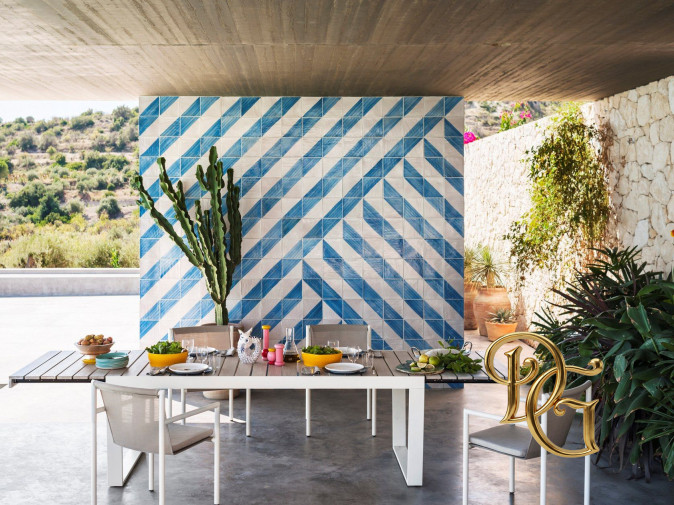 Стол обеденный Spinnaker