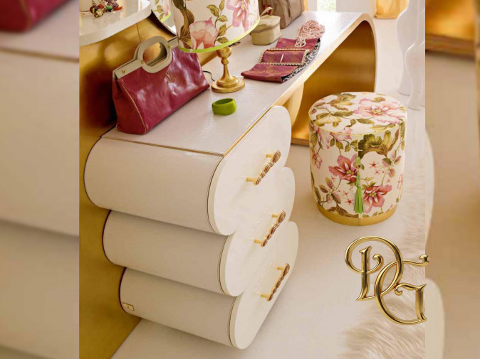 Туалетный столик Hon04