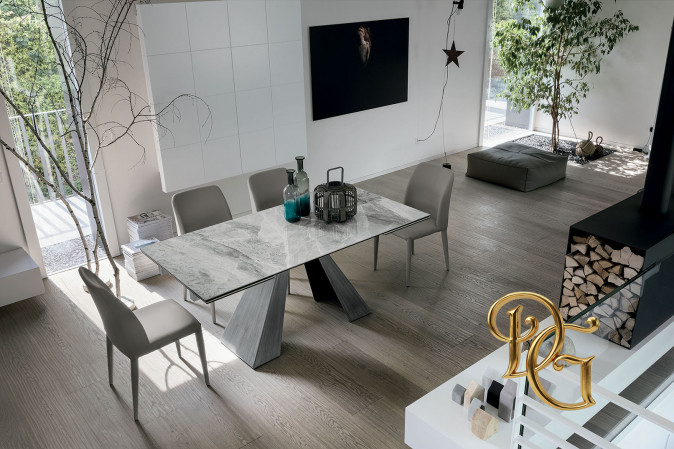 Стол обеденный Taurus