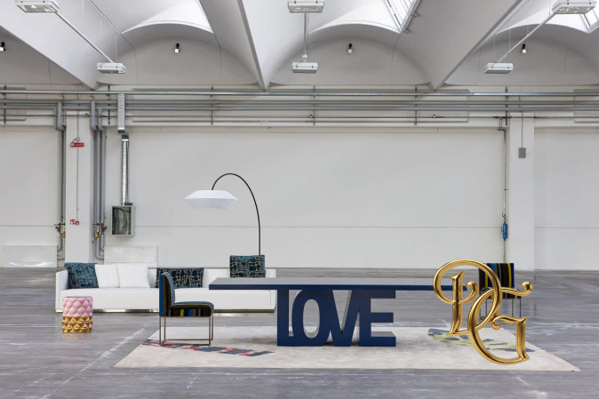 Стол обеденный Love