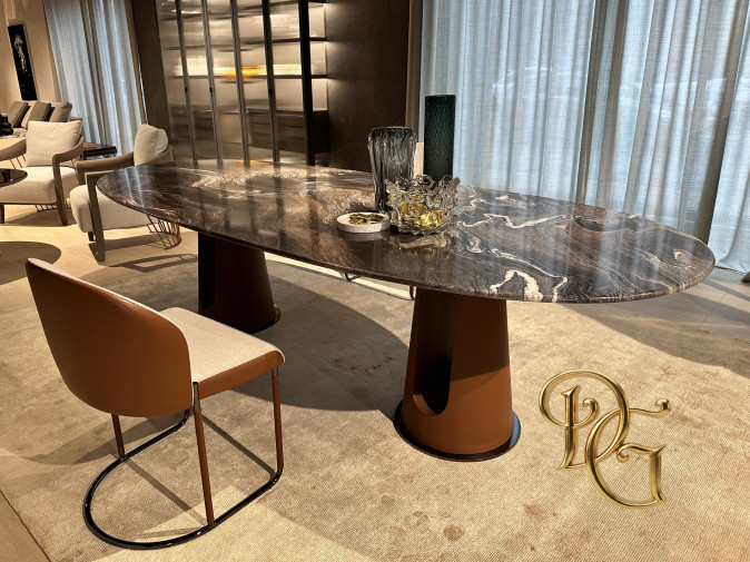 Стол обеденный Maverick