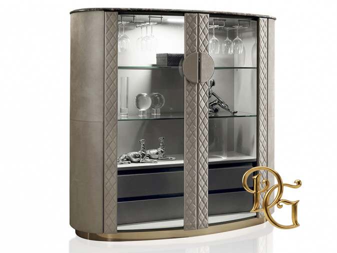 Витрина Vogue 1