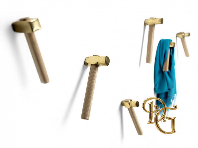 Вешалка Bastaaa